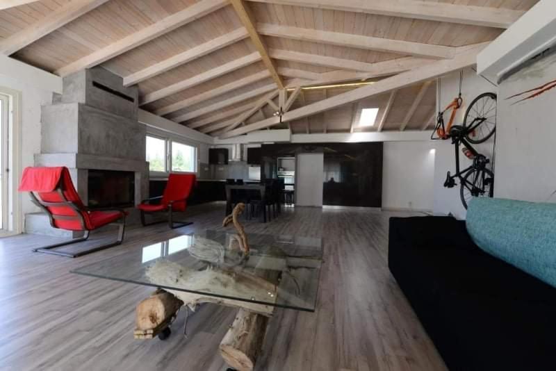 Wood Metal Glass كونتوكالي المظهر الخارجي الصورة
