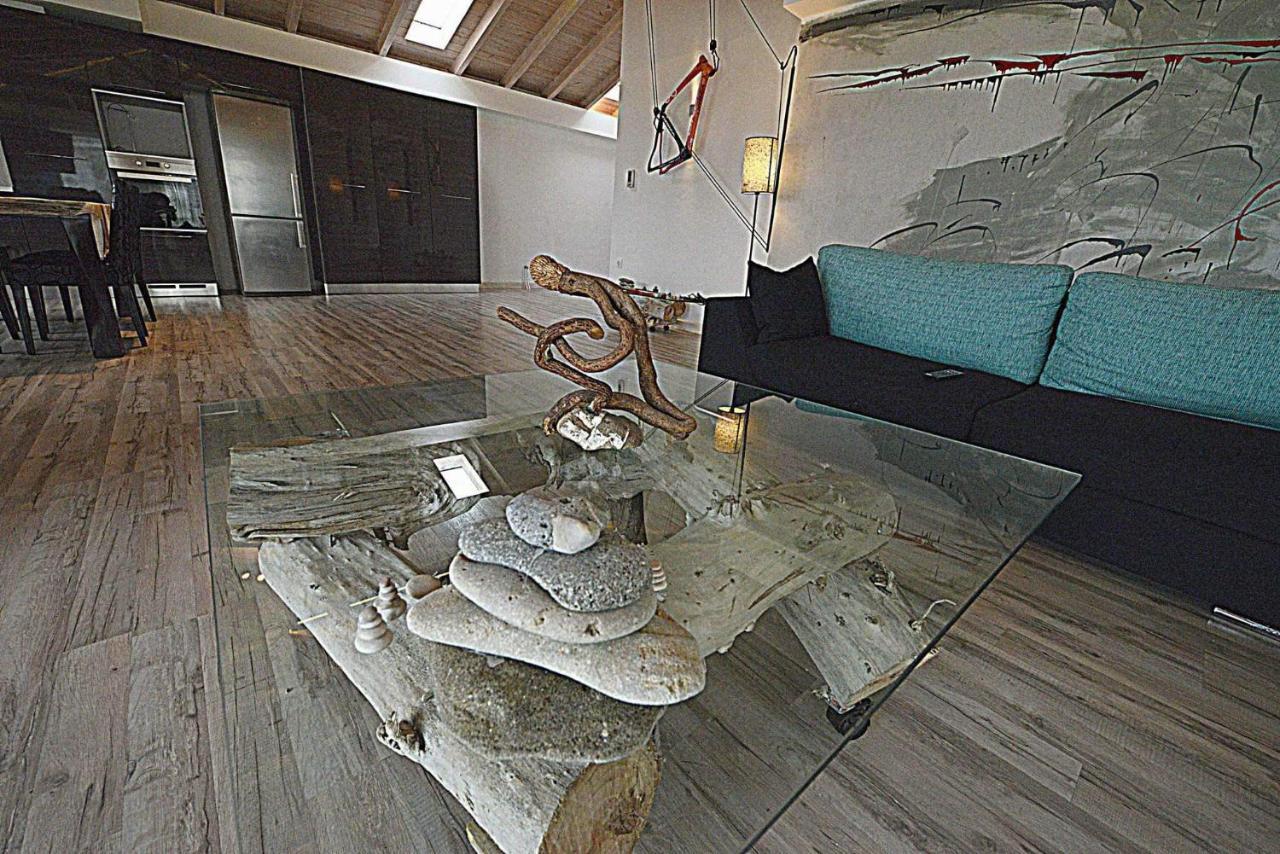 Wood Metal Glass كونتوكالي المظهر الخارجي الصورة